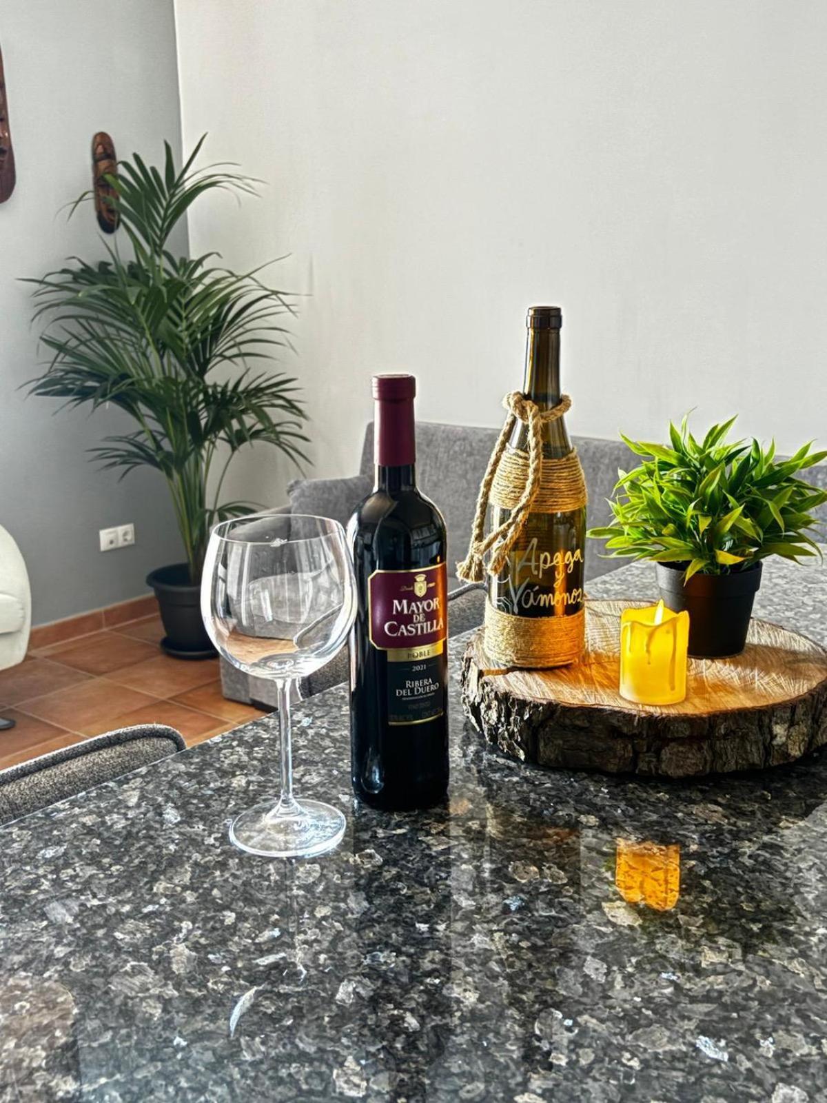 Apartamento Hans San Antonio  Екстер'єр фото
