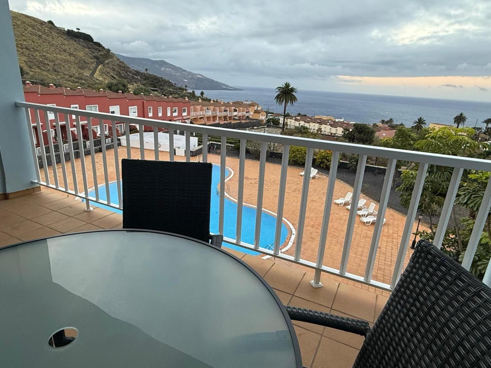 Apartamento Hans San Antonio  Екстер'єр фото